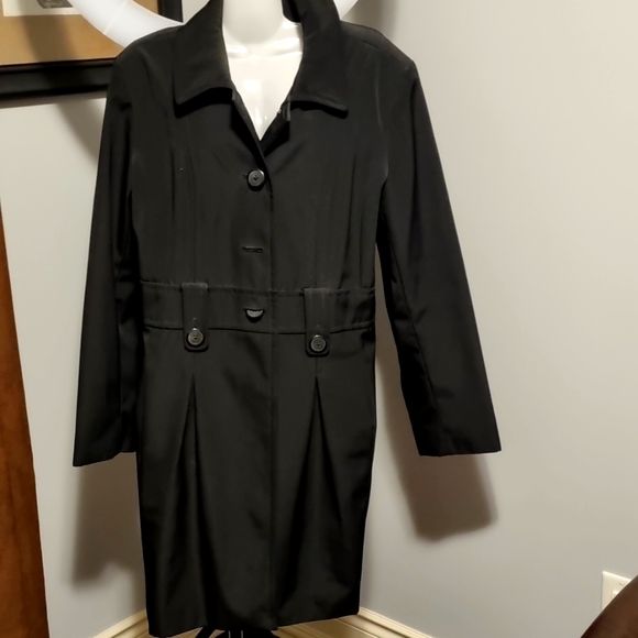 Ladies overcoat.  Anne Klein.  Size 14 - Picture 1 of 2